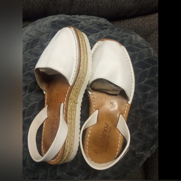 Handmade White Leather Sandals - Picture 8 of 9